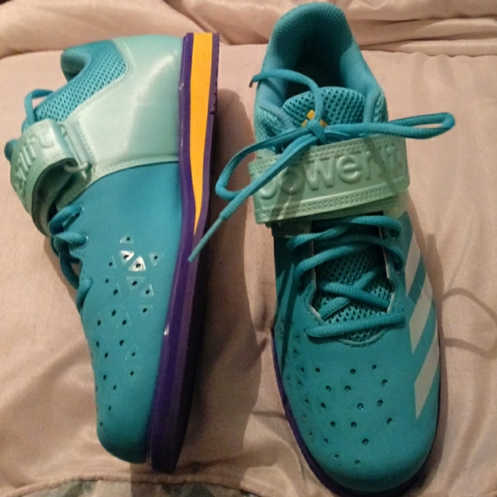 Adidas - Picture 3 of 4